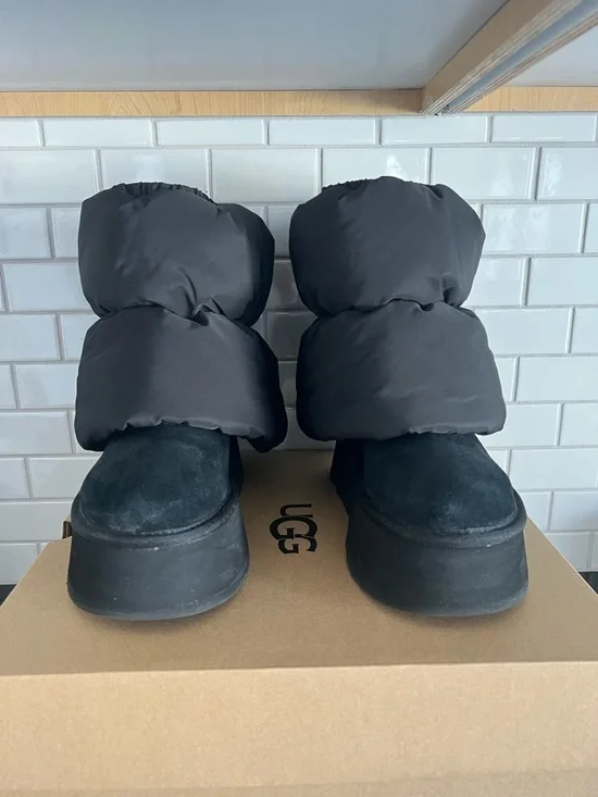 UGG Classic Mini Dipper Puffer
Platform Boot - Picture 10 of 17